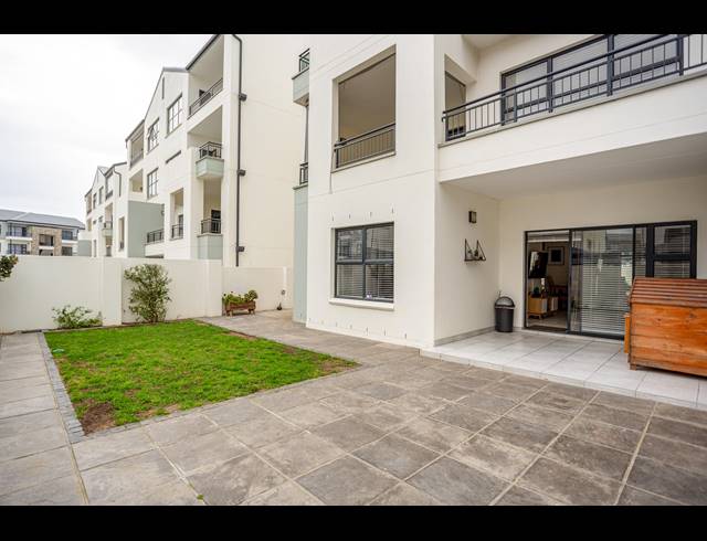 3 BEDROOM APARTMENT FOR SALE IN RICHWOOD